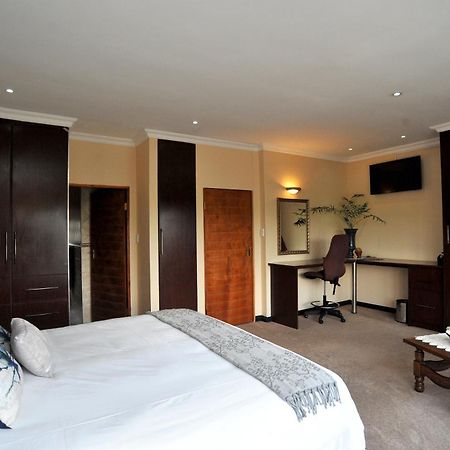Sunset Manor Guest House Potchefstroom Εξωτερικό φωτογραφία