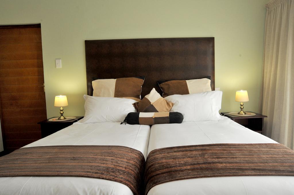 Sunset Manor Guest House Potchefstroom Εξωτερικό φωτογραφία