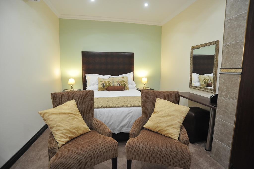 Sunset Manor Guest House Potchefstroom Εξωτερικό φωτογραφία