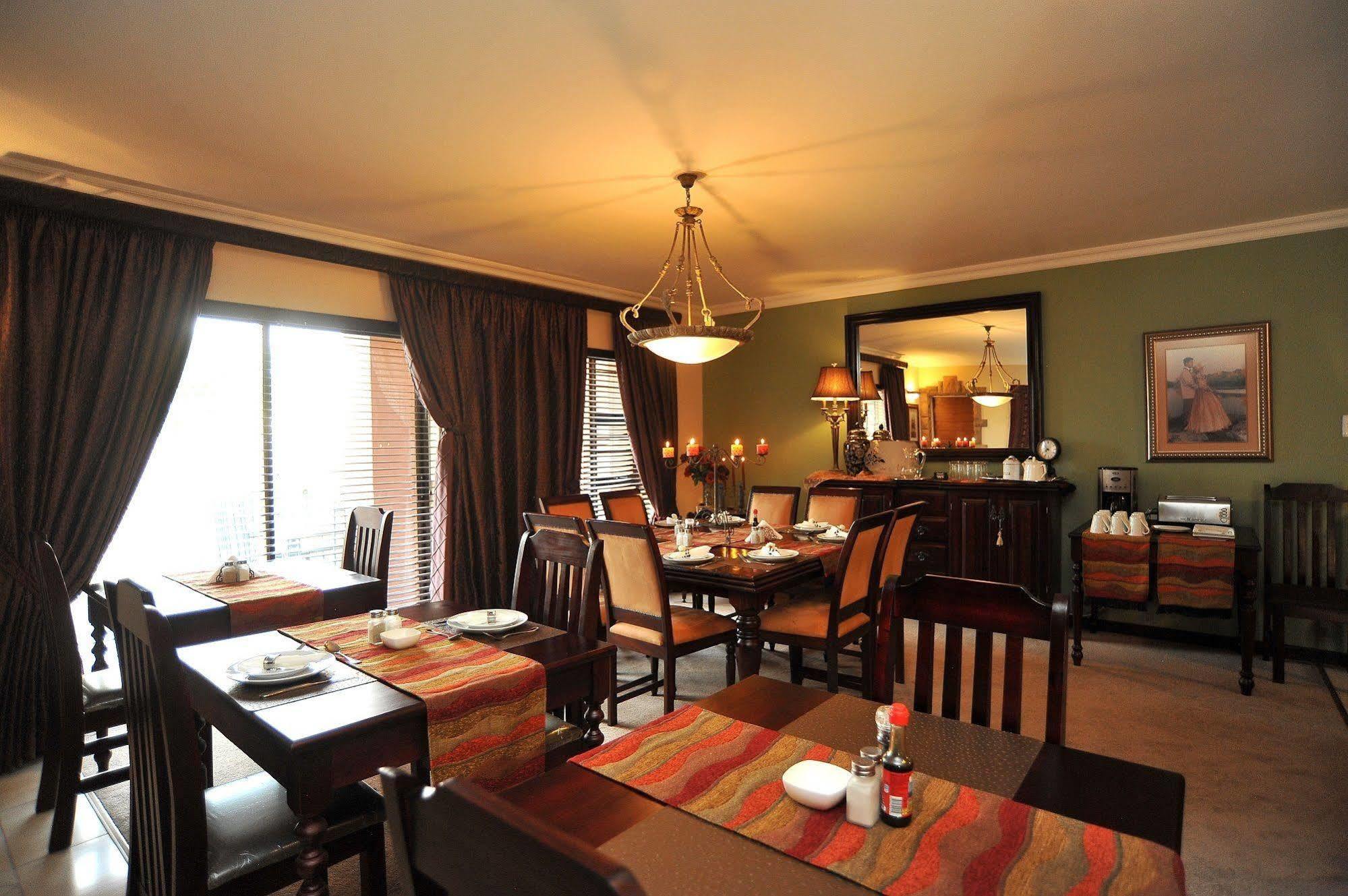 Sunset Manor Guest House Potchefstroom Εξωτερικό φωτογραφία