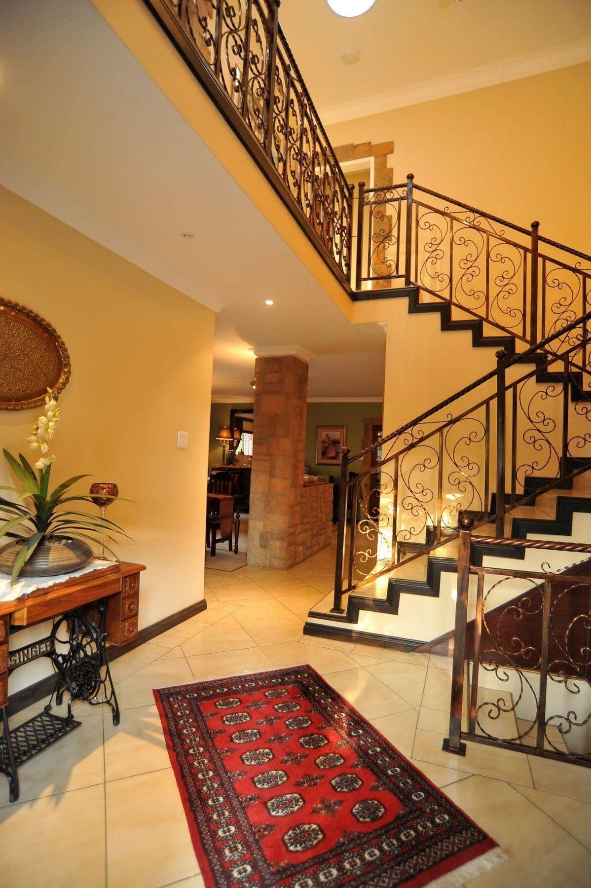 Sunset Manor Guest House Potchefstroom Εξωτερικό φωτογραφία