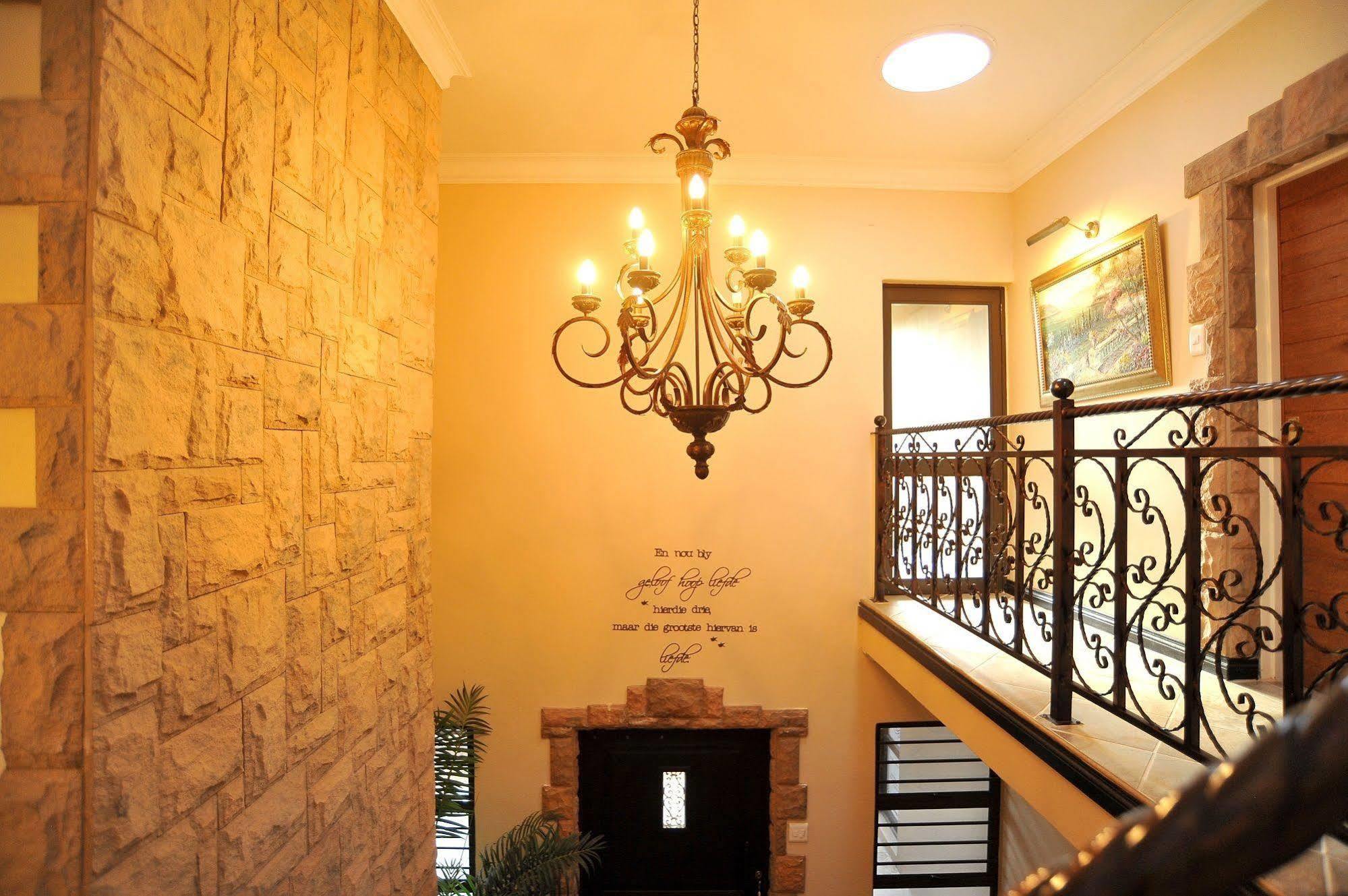 Sunset Manor Guest House Potchefstroom Εξωτερικό φωτογραφία